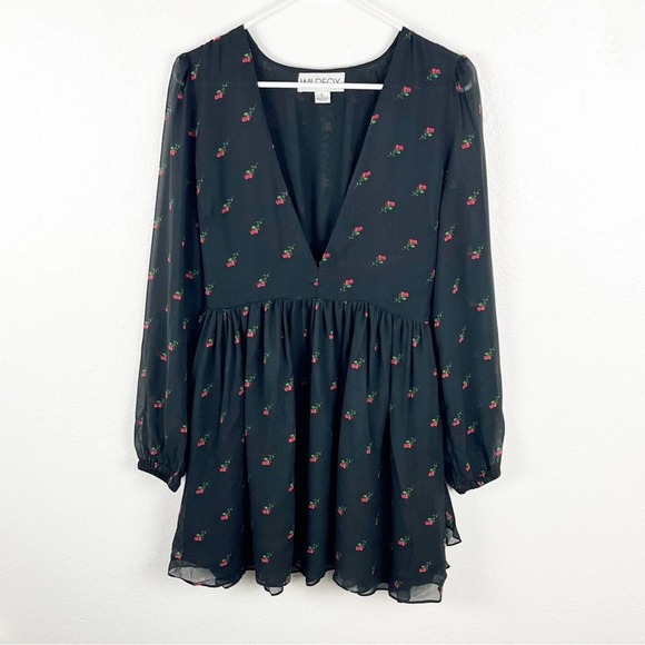 WILDFOX Moira Black Rosebud Print Deep V-Neck Double Layer Flounce Hem Dress - Picture 1 of 9
